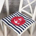 - Pofi-7681-Gorsel - Realhomes Beyaz Zemin Üzerinde Renkli Çapa Desenli Dijital Baskılı Modern Pofuduk Sandalye Minderi Realhomes