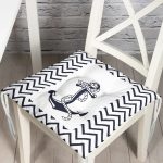 - Pofi-7728-Gorsel - Realhomes  Beyaz Zemin Üzerinde Geometrik Çizimli Çapa Desenli Dijital Baskılı Modern Pofuduk Sandalye Minderi Realhomes