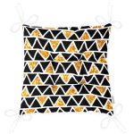 - Pofi-7866-Gorsel-2 - Realhomes Siyah Zemin Üzerinde Gold Detaylı Geometrik Desenli Dijital Baskılı Modern Pofuduk Sandalye Minderi Realhomes