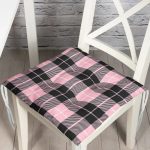 Renkli Pastel Zemin Üzerinde Siyah Ekose Desenli Dijital Baskılı Modern Pofuduk Sandalye Minderi Realhomes