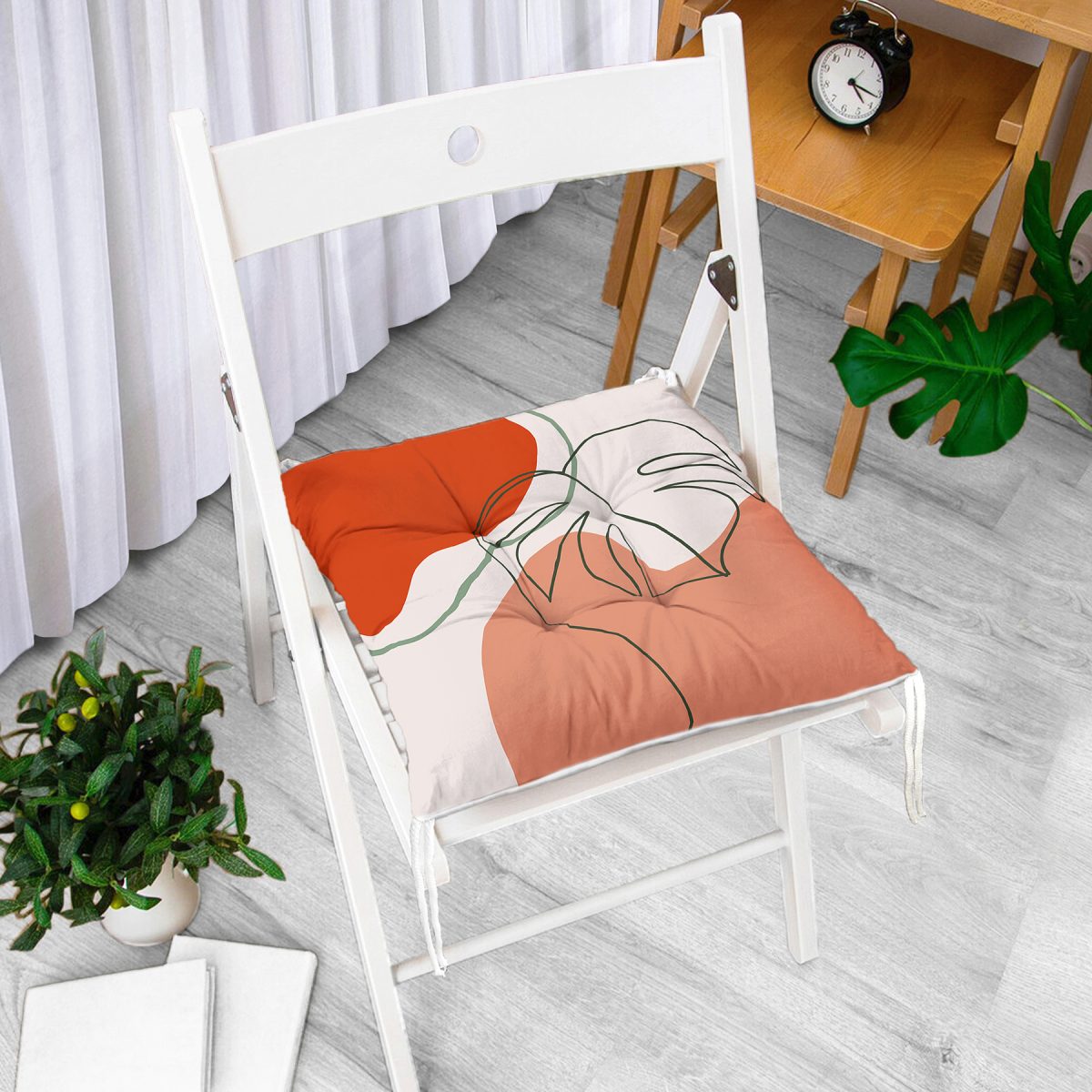 Pastel Zemin Üzerinde Yaprak Desenli Dijital Baskılı Modern Pofuduk Sandalye Minderi Realhomes
