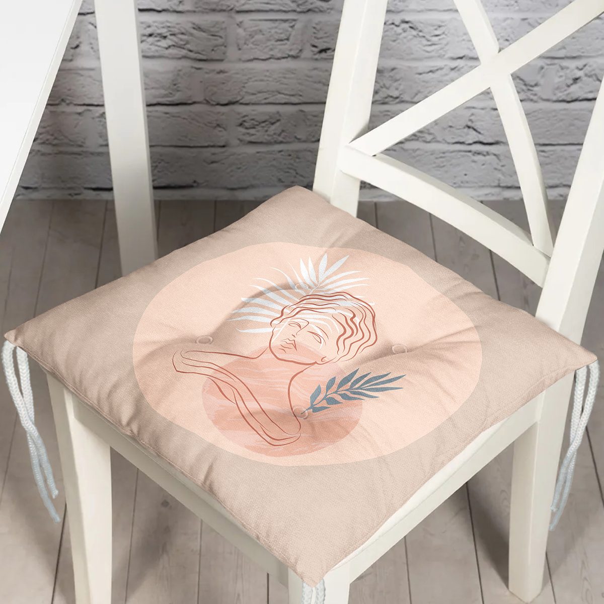 Pastel Zemin Üzerinde Antik Desenli Dijital Baskılı Modern Pofuduk Sandalye Minderi Realhomes