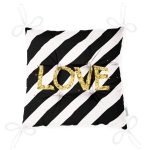 - Pofi-8212-Gorsel-2 - Realhomes Beyaz Zeminde Siyah Yatay Çizgili Gold Renkli Love Yazılı Dijital Baskılı Modern Pofuduk Sandalye Minderi Realhomes
