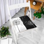 - Pofi-8296-Gorsel-1 - Realhomes Siyah Beyaz Zemin Üzerinde Çiçek Desenli Dijital Baskılı Modern Pofuduk Sandalye Minderi Realhomes
