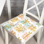 - Pofi-8316-Gorsel - Realhomes Beyaz Zemin Üzerinde Gold Detaylı Hediye Paketi Desenli Dijital Baskılı Modern Pofuduk Sandalye Minderi Realhomes