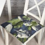 - Pofi-8342-Gorsel - Realhomes  Siyah Zemin Üzerinde Yaprak Desenli Dijital Baskılı Modern Pofuduk Sandalye Minderi Realhomes