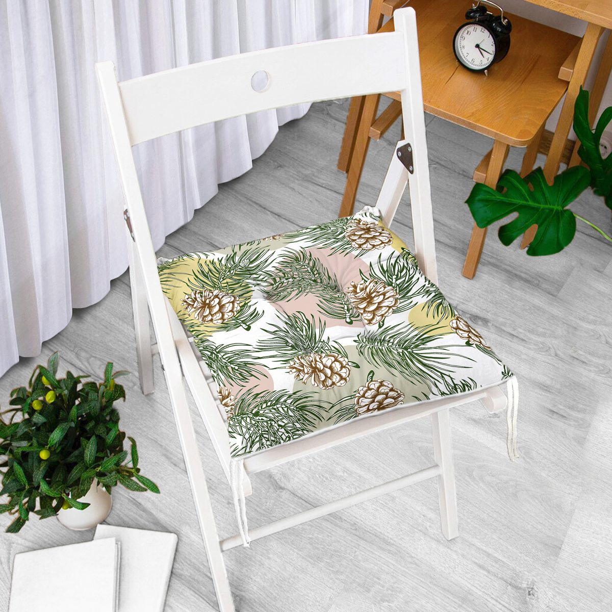 Beyaz Zeminde Renkli Puantiyeli Sonbahar Yapraklı Dijital Baskılı Modern Pofuduk Sandalye Minderi Realhomes