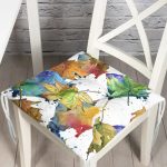 - Pofi-8478-Gorsel - Realhomes Beyaz Zemin Üzerinde Sonbahar Yaprak Desenli Dijital Baskılı Modern Pofuduk Sandalye Minderi Realhomes