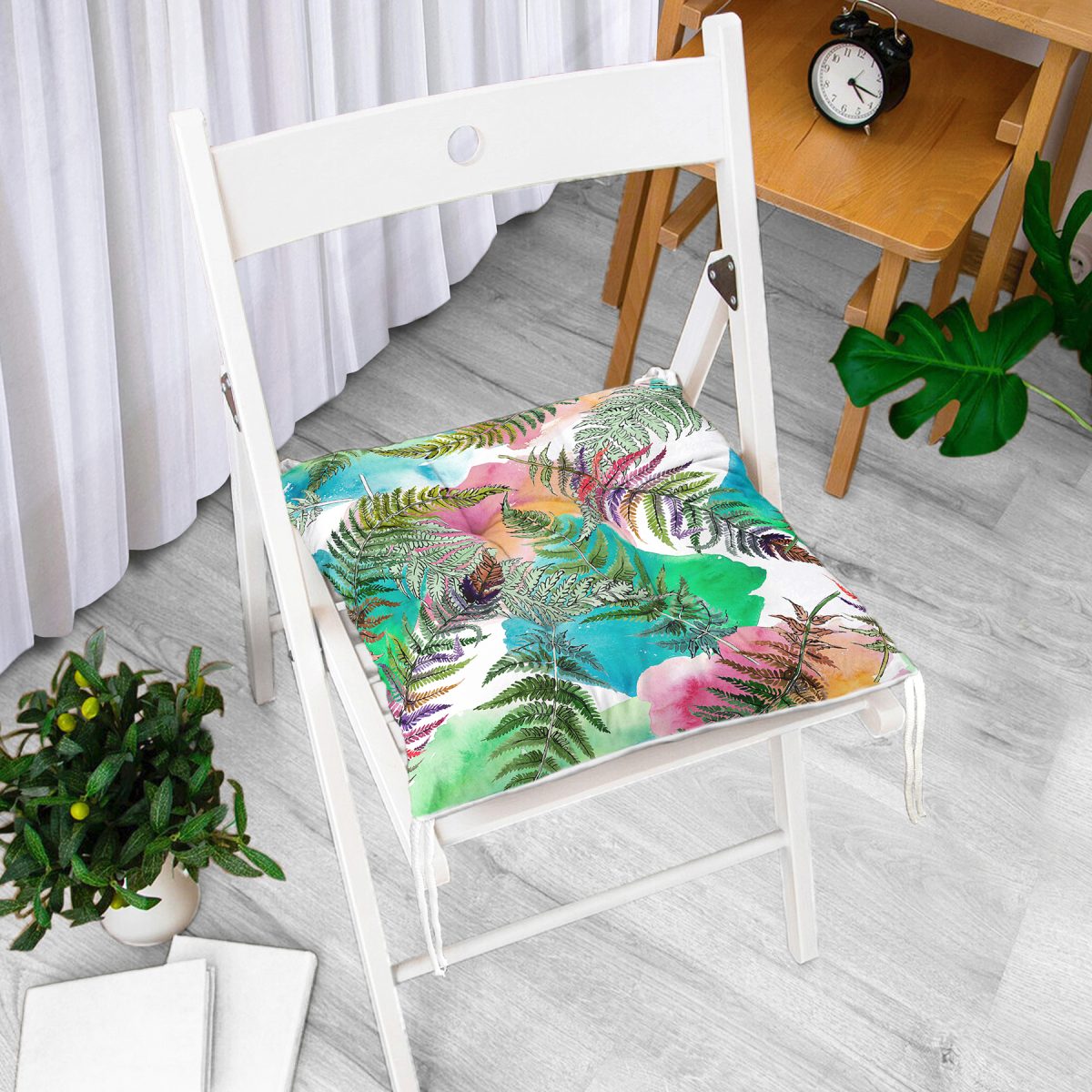 Beyaz Zeminde Renkli Soyut Çizimli Yaprak Desenli Dijital Baskılı Modern Pofuduk Sandalye Minderi Realhomes