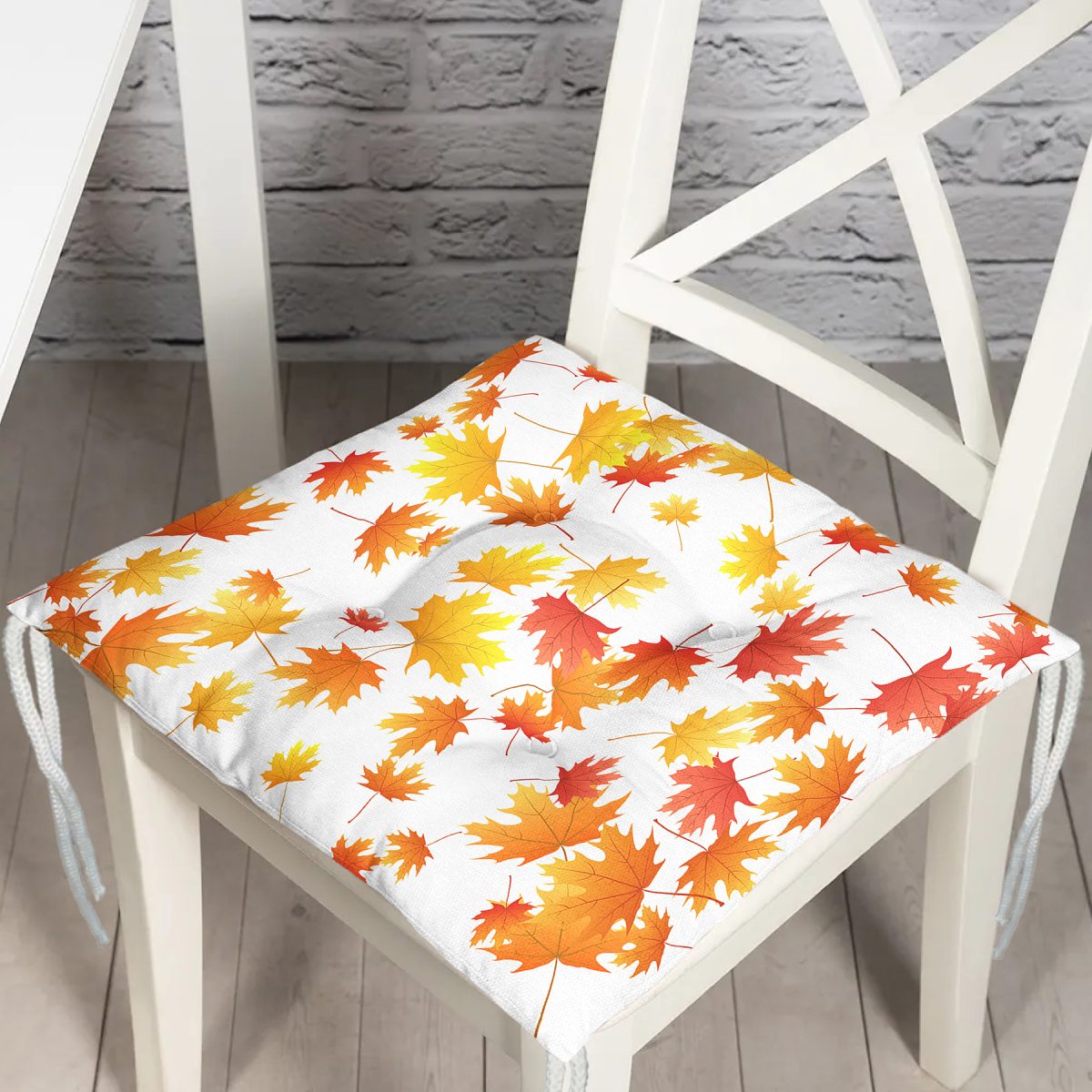 Beyaz Zemin Üzerinde Sonbahar Yaprak Desenli Dijital Baskılı Modern Pofuduk Sandalye Minderi Realhomes