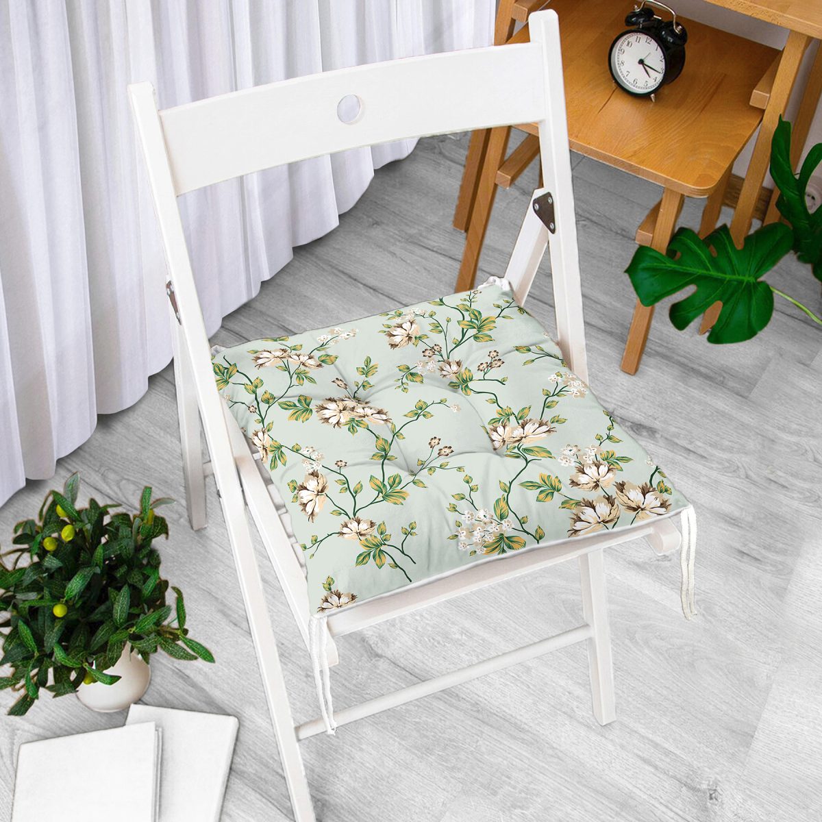 Rengarenk Zemin Üzerinde Yeşil Yapraklı Çiçek Desenli Dijital Baskılı Modern Pofuduk Sandalye Minderi Realhomes