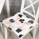 - Pofi-8845-Gorsel - Realhomes Beyaz Zemin Üzerinde Siyah Puantiyeli Kaktüs Desenli Dijital Baskılı Modern Pofuduk Sandalye Minderi Realhomes