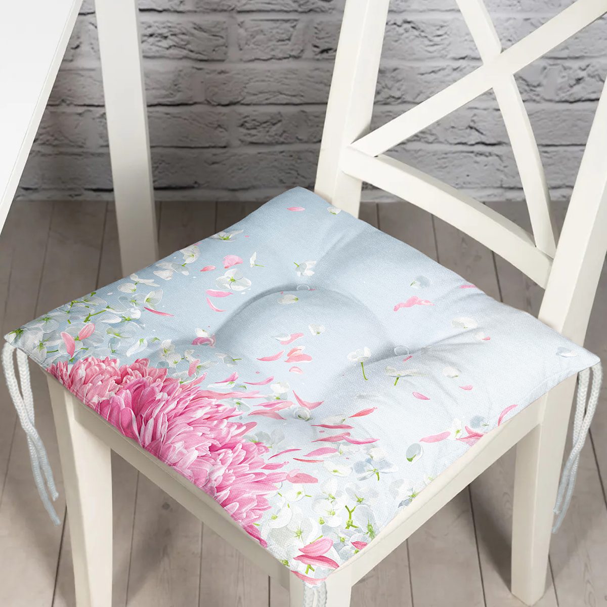 Pastel Zeminli Rengarenk Ortanca Çiçek Dijital Baskılı Modern Pofuduk Sandalye Minderi Realhomes