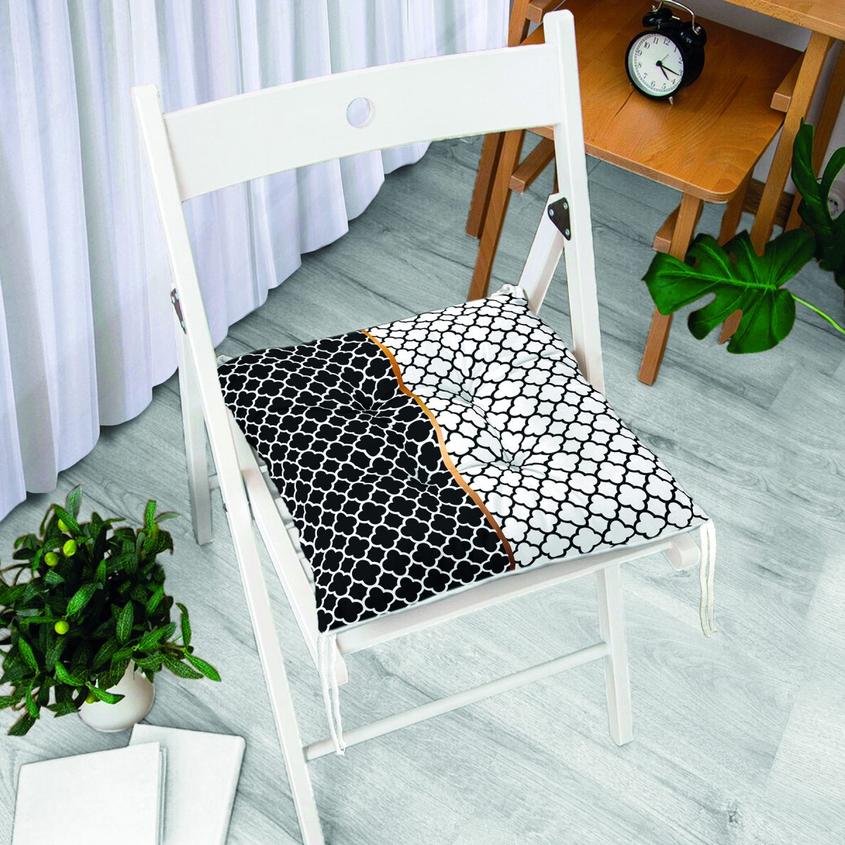 Siyah & Beyaz Ogea Desenli Dijital Baskılı Modern Pofuduk Sandalye Minderi Realhomes