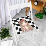 - Pofi-9294-Gorsel-1 - Realhomes Dama Zeminli Fashion Girl Tasarımlı Dijital Baskılı Modern Pofuduk Sandalye Minderi Realhomes