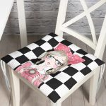 - Pofi-9297-Gorsel - Realhomes Dama Zeminli Fotoğraf Çeken Kız Tasarımlı Dijital Baskılı Modern Pofuduk Sandalye Minderi Realhomes