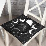 - Pofi-9354-Gorsel - Realhomes Özel Tasarım Siyah Zemin Ay Desenli Dijital Baskılı Modern Pofuduk Sandalye Minderi Realhomes