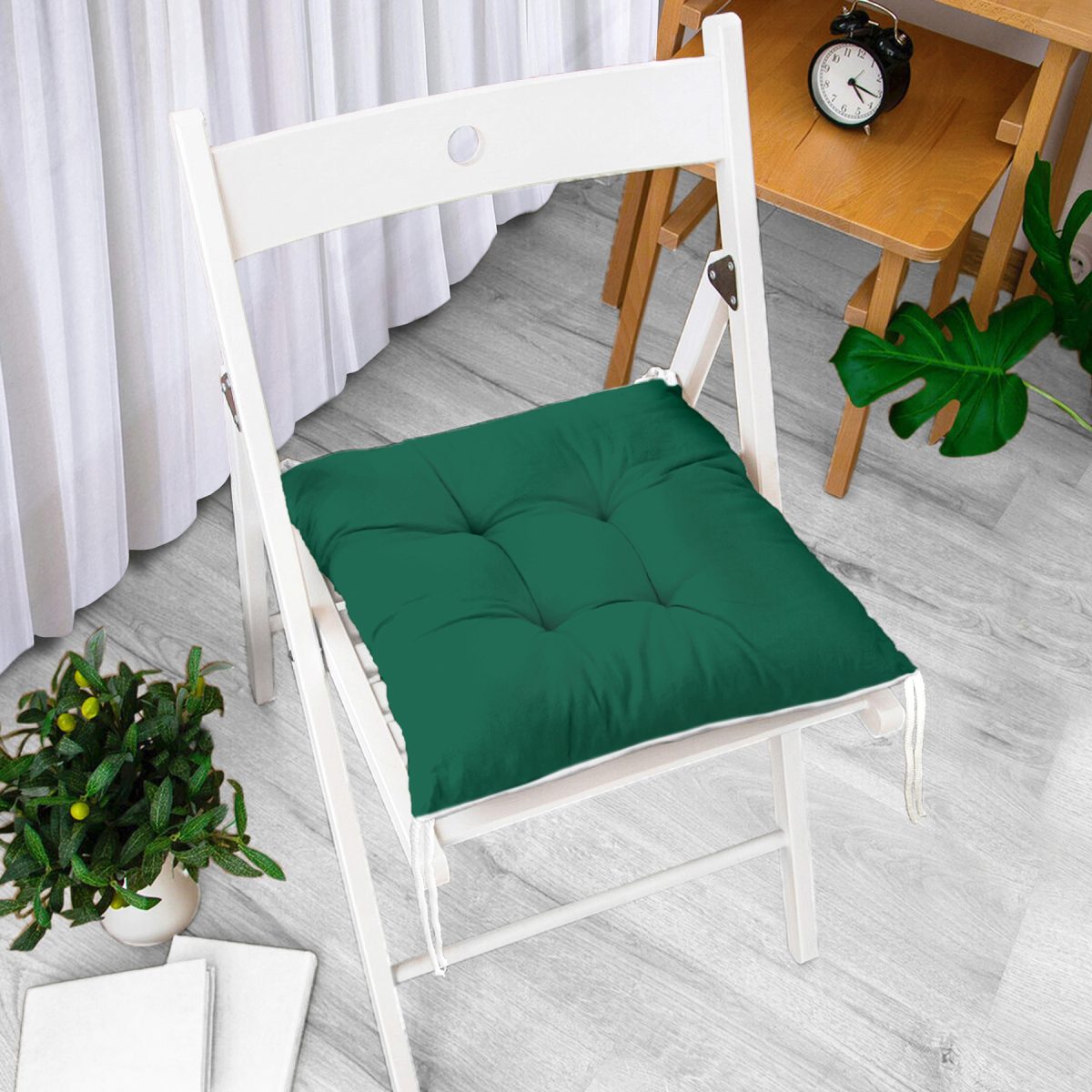 Realhomes Düz Koyu Yeşil Renkli Dijital Baskılı Pofuduk Sandalye Minderi Realhomes