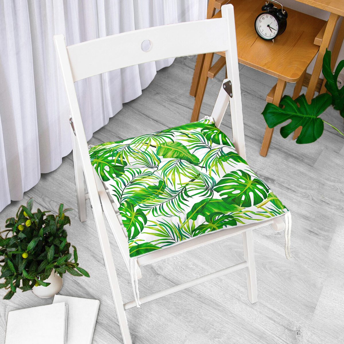 Beyaz Zeminde Yeşil Yapraklar Tasarımlı Modern Pofuduk Sandalye Minderi Realhomes