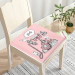 - Frm-10002-Pembe-Zemin-Antika-Telefon-Tasarimli-Dijital-Baskili-Modern-Fermuarli-Sandalye-Minderi-2 - Realhomes Pembe Zemin Antika Telefon Tasarımlı Dijital Baskılı Modern Fermuarlı Sandalye Minderi Realhomes