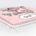 - Frm-10002-Pembe-Zemin-Antika-Telefon-Tasarimli-Dijital-Baskili-Modern-Fermuarli-Sandalye-Minderi-5 - Realhomes Pembe Zemin Antika Telefon Tasarımlı Dijital Baskılı Modern Fermuarlı Sandalye Minderi Realhomes