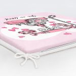 - Frm-10003-Pembe-Zemin-Kalpli-Antika-Telefon-Tasarimli-Dijital-Baskili-Fermuarli-Sandalye-Minderi-5 - Realhomes Pembe Zemin Kalpli Antika Telefon Tasarımlı Dijital Baskılı Fermuarlı Sandalye Minderi Realhomes