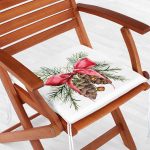 - Frm-10184-Ozel-Tasarim-Kurdeleli-Kozalak-Motifli-Dijital-Baskili-Fermuarli-Sandalye-Minderi-1 - Realhomes Özel Tasarım Kurdeleli Kozalak Motifli Dijital Baskılı Fermuarlı Sandalye Minderi Realhomes