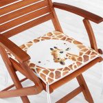 - Frm-10201-Beyaz-Zemin-Zurafa-Desenli-Dijital-Baskili-Modern-Fermuarli-Sandalye-Minderi-1 - Realhomes Beyaz Zemin Zürafa Desenli Dijital Baskılı Modern Fermuarlı Sandalye Minderi Realhomes