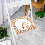 - Frm-10201-Beyaz-Zemin-Zurafa-Desenli-Dijital-Baskili-Modern-Fermuarli-Sandalye-Minderi - Realhomes Beyaz Zemin Zürafa Desenli Dijital Baskılı Modern Fermuarlı Sandalye Minderi Realhomes