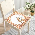 - Frm-10201-Beyaz-Zemin-Zurafa-Desenli-Dijital-Baskili-Modern-Fermuarli-Sandalye-Minderi-2 - Realhomes Beyaz Zemin Zürafa Desenli Dijital Baskılı Modern Fermuarlı Sandalye Minderi Realhomes