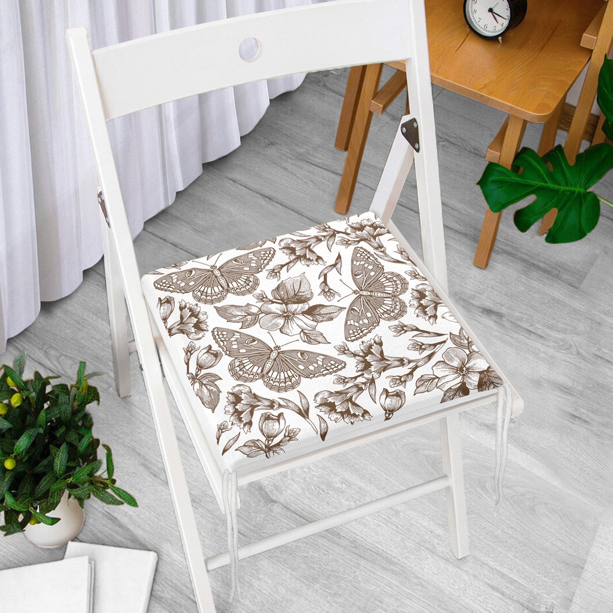 Karakalem Çiçek & Kelebek Desenli Dijital Baskılı Fermuarlı Sandalye Minderi Realhomes