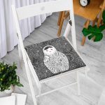 - Frm-211-Cicek-Desenli-Zeminde-Matruska-Dijital-Baskili-Fermuarli-Sandalye-Minderi - Realhomes Çiçek Desenli Zeminde Matruşka Dijital Baskılı Fermuarlı Sandalye Minderi Realhomes