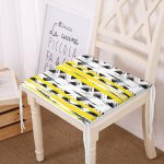 - Frm-2337-Sari-Siyah-Ucgen-ve-Cizgiler-Desenli-Fermuarli-Sandalye-Minderi - Realhomes Sarı Siyah Üçgen ve Çizgiler Desenli Fermuarlı Sandalye Minderi Realhomes