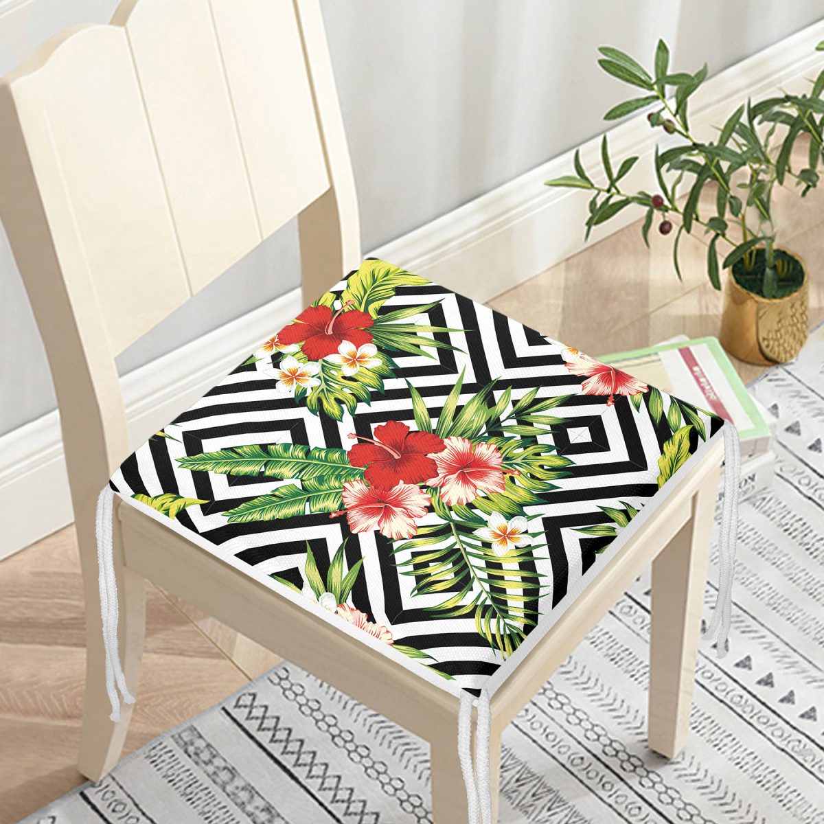 Geometrik Zeminde Çiçek Desenli Fermuarlı Sandalye Minderi Realhomes