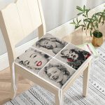 - Frm-24-Marilyn-Monroe-Desenli-Dijital-Baskili-Fermuarli-Sandalye-Minderi-2 - Realhomes Marilyn Monroe Desenli Dijital Baskılı Fermuarlı Sandalye Minderi Realhomes