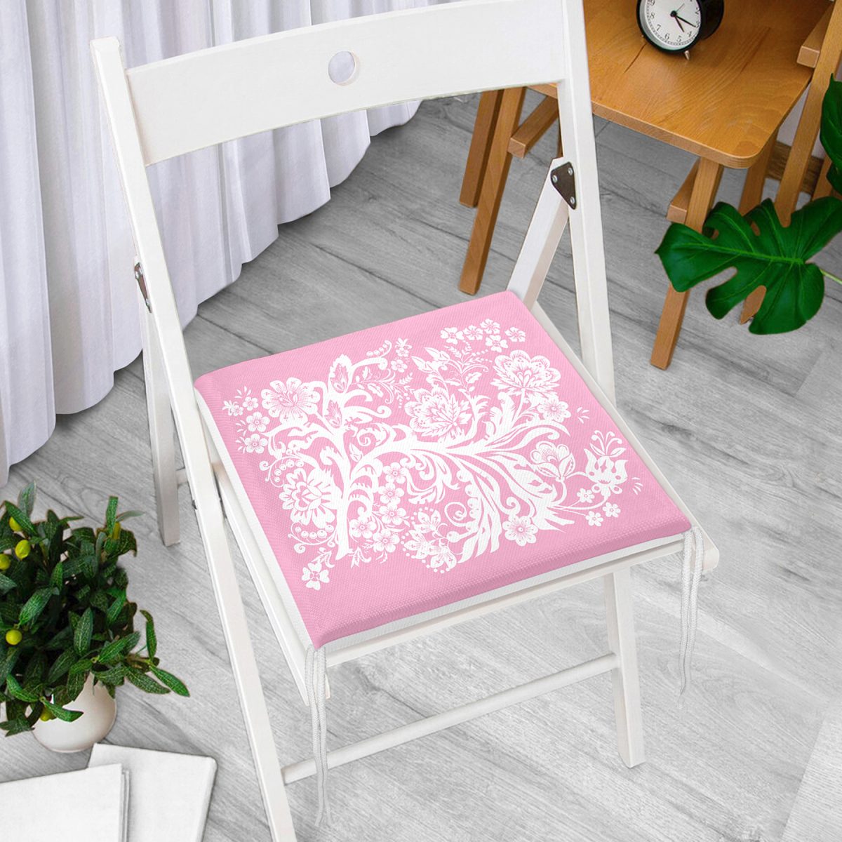 Pembe Zeminli Özel Tasarım Dijital Baskılı Modern Fermuarlı Sandalye Minderi Realhomes
