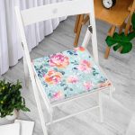 - Frm-3826-Acik-Mavi-Zeminde-Renkli-Cicekler-Dijital-Baskili-Modern-Fermuarli-Sandalye-Minderi-2 - Realhomes Açık Mavi Zeminde Renkli Çiçekler Dijital Baskılı Modern Fermuarlı Sandalye Minderi Realhomes