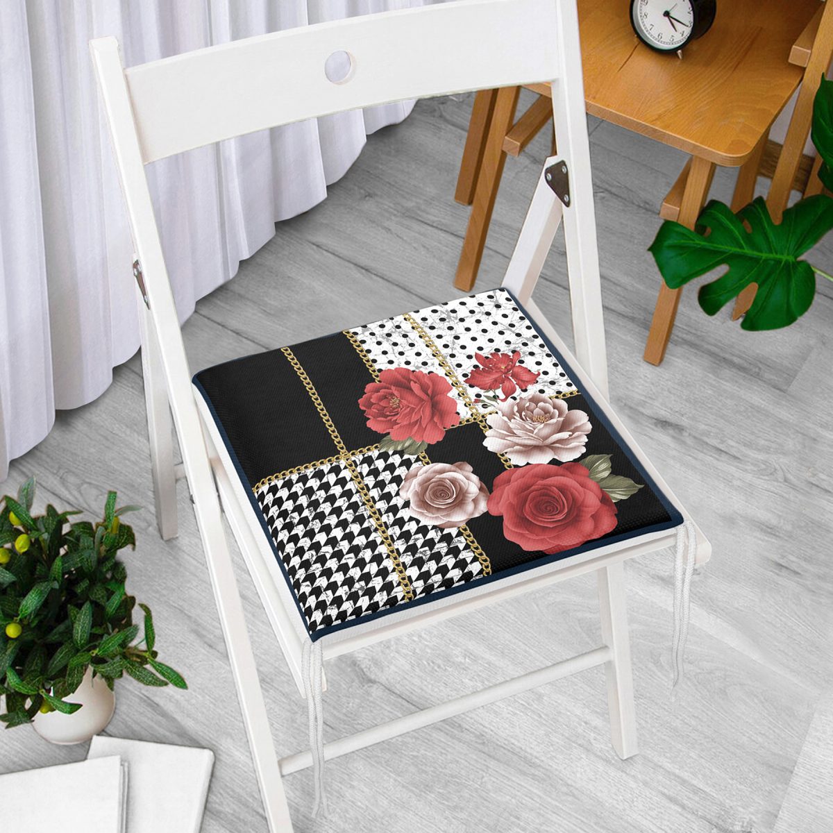 Çiçek Ve Altın Motifli Özel Tasarım Dijital Baskılı Modern Fermuarlı Sandalye Minderi Realhomes