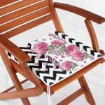 - Frm-4172-Siyah-Zikzak-Zeminde-Ilkbahar-Cicekleri-Temali-Fermuarli-Sandalye-Minderi-1 - Realhomes Siyah Zikzak Zeminde İlkbahar Çiçekleri Temalı Fermuarlı Sandalye Minderi Realhomes