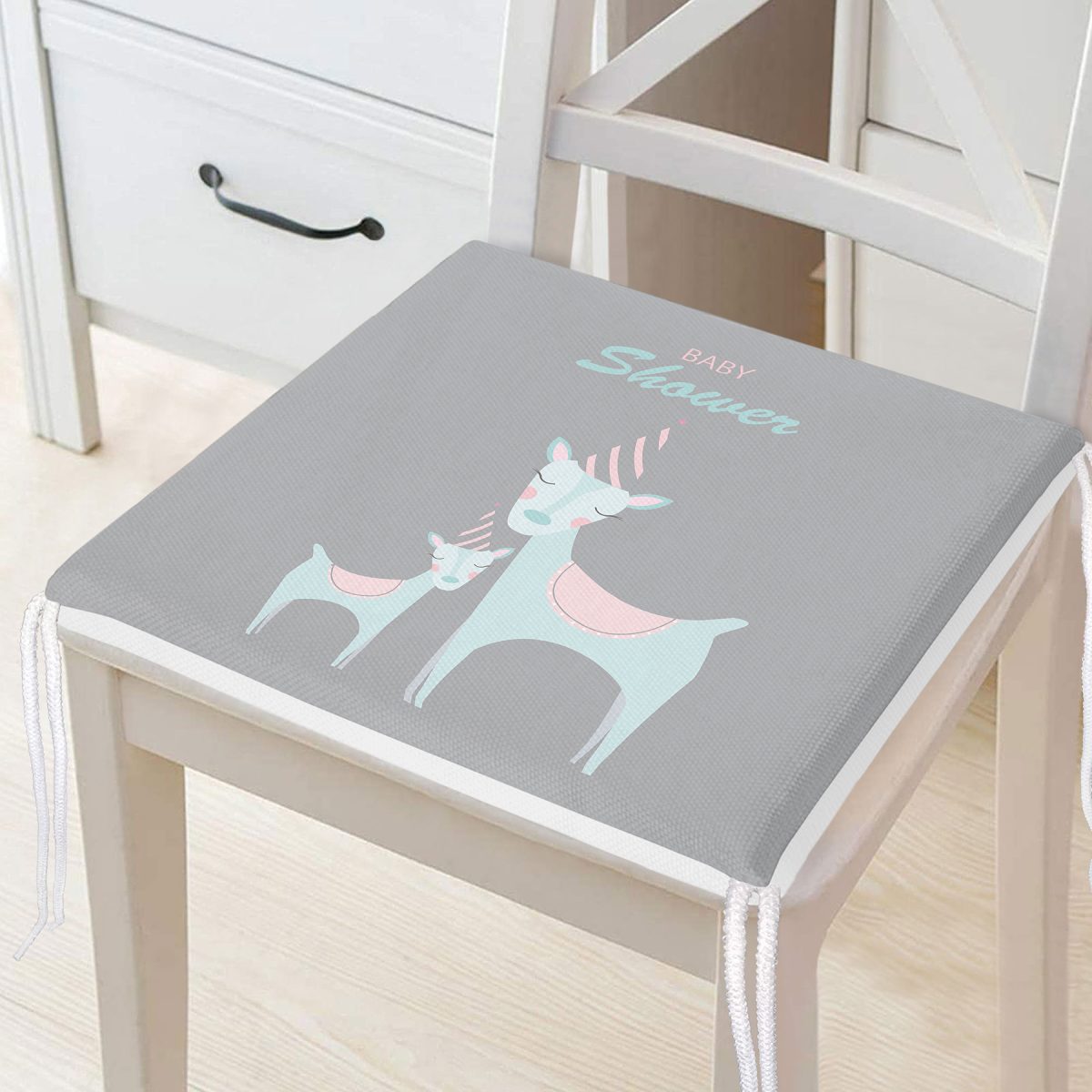 Gri Zeminde Unicorn Geyikler Tasarımlı Modern Fermuarlı Sandalye Minderi Realhomes