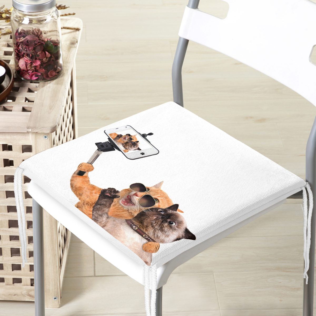 Selfie Çekinen Köpekli Kedi Modern Fermuarlı Sandalye Minderi Realhomes