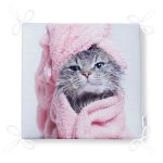 - Frm-5706-Havluyla-Sarilmis-Kedicik-Desenli-Modern-Fermuarli-Sandalye-Minderi-4 - Realhomes Havluyla Sarılmış Kedicik Desenli Modern Fermuarlı Sandalye Minderi Realhomes