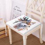 - Frm-6747-Beyaz-Zeminde-Suluboya-Kurt-Desenli-Fermuarli-Sandalye-Minderi - Realhomes Beyaz Zeminde Suluboya Kurt Desenli Fermuarlı Sandalye Minderi Realhomes