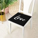 Siyah Zeminde Love Yazılı Modern Fermuarlı Sandalye Minderi Realhomes