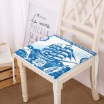 - Frm-7113-Gold-Zemin-Uzerinde-Siyah-Zikzak-Cizimli-Dijital-Baskili-Modern-Fermuarli-Sandalye-Minderi - Realhomes Gold Zemin Üzerinde Siyah Zikzak Çizimli Dijital Baskılı Modern Fermuarlı Sandalye Minderi Realhomes