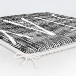 - Frm-7134-Siyah-Beyaz-Zeminli-Onedraw-Cizimli-Stay-Yazili-Dijital-Baskili-Modern-Fermuarli-Sandalye-Minderi-5 - Realhomes Siyah Beyaz Zeminli Onedraw Çizimli Stay Yazılı Dijital Baskılı Modern Fermuarlı Sandalye Minderi Realhomes