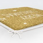 Gold Zeminde Merry Christmas Yazılı Dijital Baskılı Modern Fermuarlı Sandalye Minderi Realhomes