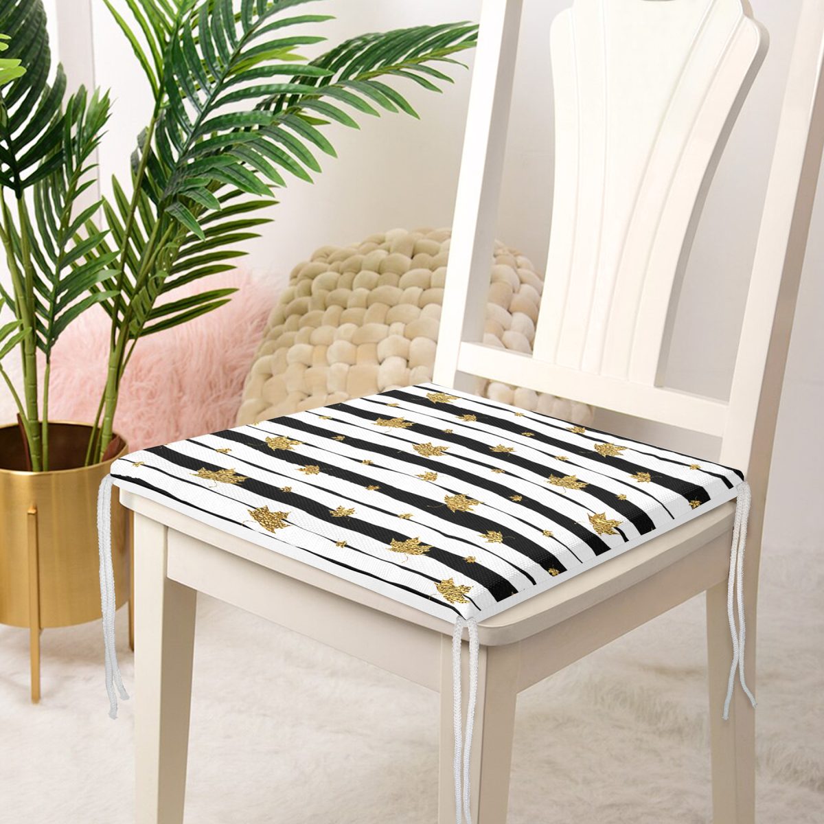 Siyah Beyaz Zeminli Gold Yaprak Desenli Dijital Baskılı Modern Fermuarlı Sandalye Minderi Realhomes