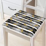 - Frm-7166-Siyah-Beyaz-Zeminli-Gold-Yaprak-Desenli-Dijital-Baskili-Modern-Fermuarli-Sandalye-Minderi - Realhomes Siyah Beyaz Zeminli Gold Yaprak Desenli Dijital Baskılı Modern Fermuarlı Sandalye Minderi Realhomes