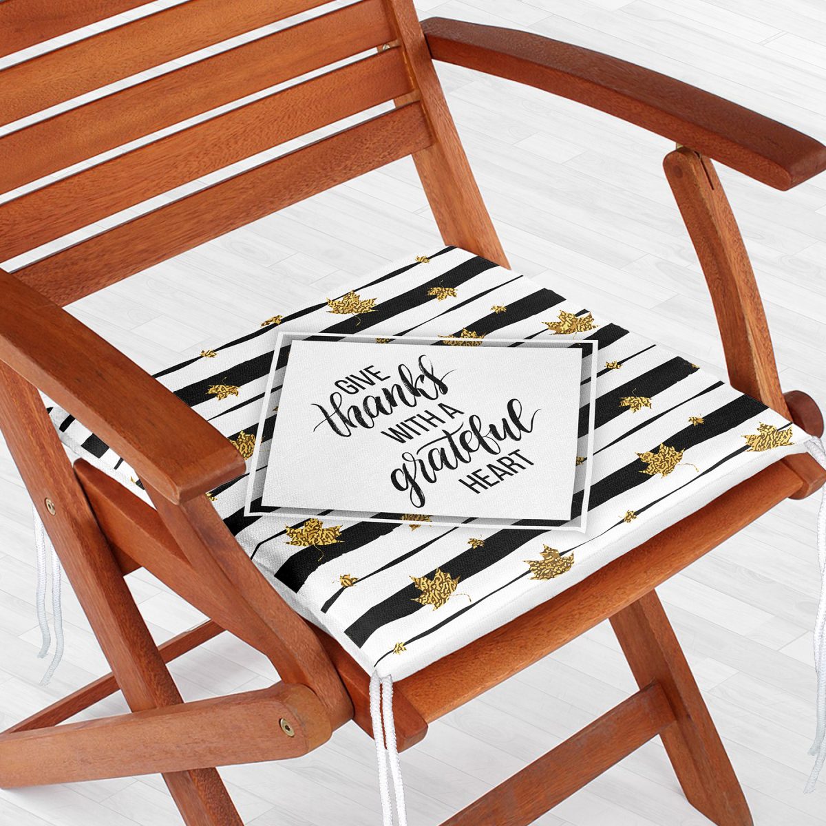 Beyaz Zeminde Gold Yapraklı Thanks Yazılı Dijital Baskılı Modern Fermuarlı Sandalye Minderi Realhomes